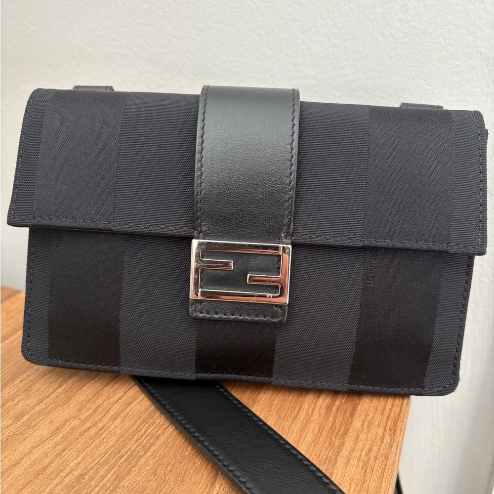100% AUTHENTIC FENDI POUCHETTE NYLON PEQUIN CONVERTIBLE BELT BAG